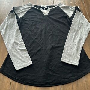 New Locryz long sleeve small